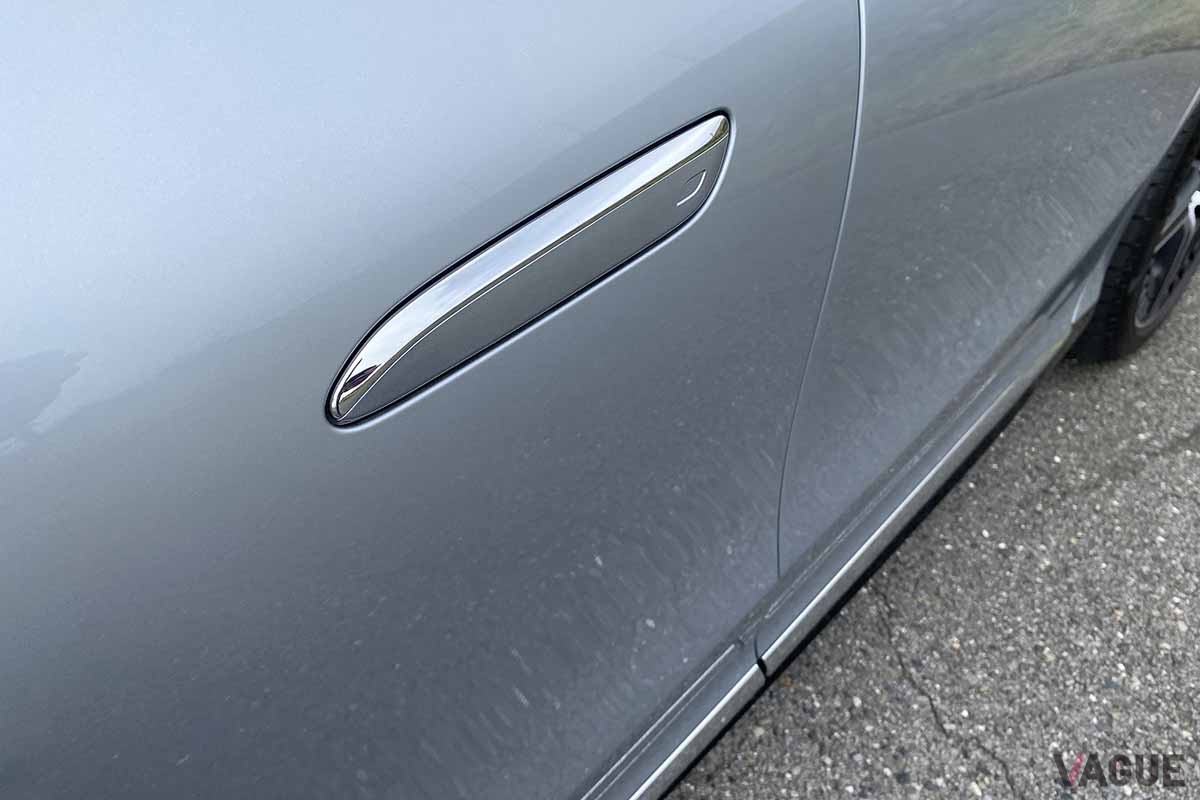 メルセデスAMG「EQE53 4MATIC＋」は走行中格納されるタイプ