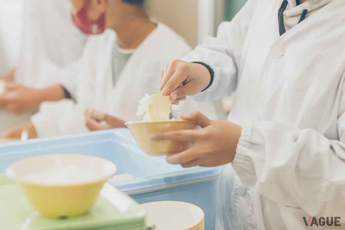 2023年11月に開催された学校給食試食会の様子