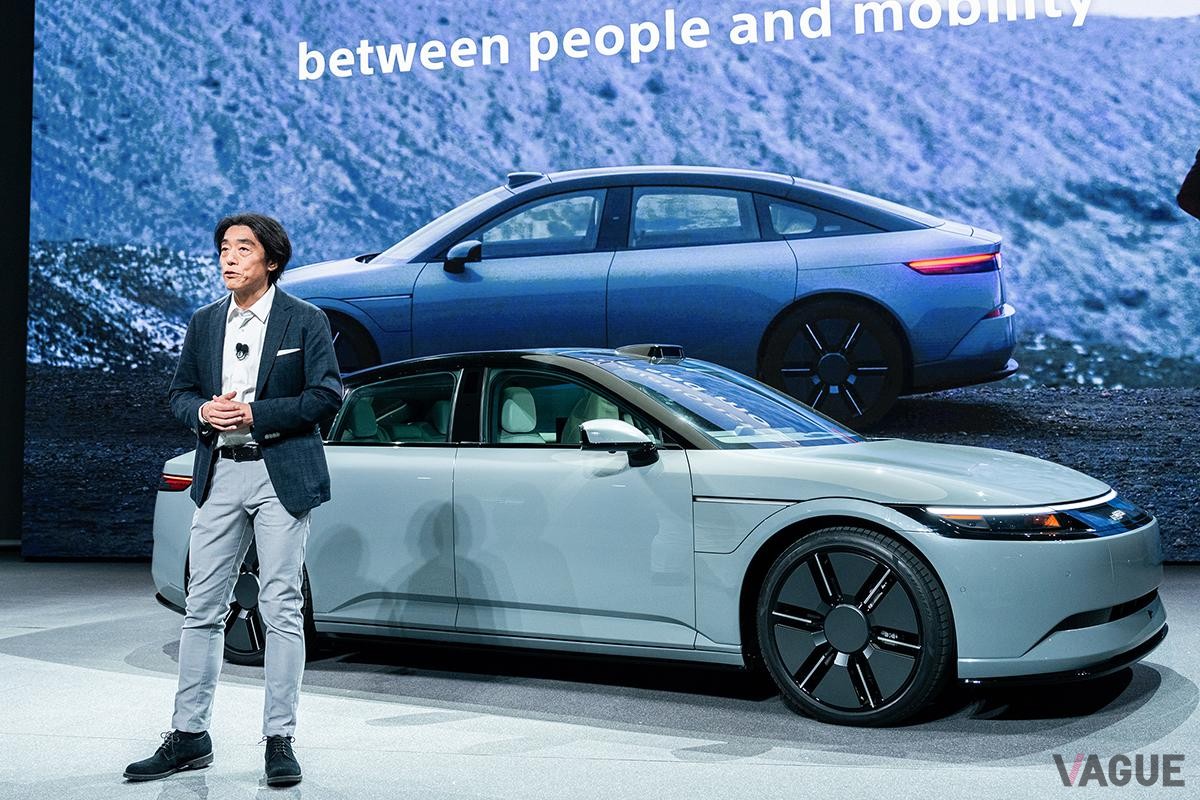 米国ラスベガスで開催中のCES2024でお披露目された「アフィーラ・プロトタイプ」とソニー・ホンダモビリティ代表取締役社長兼COOの川西 泉氏