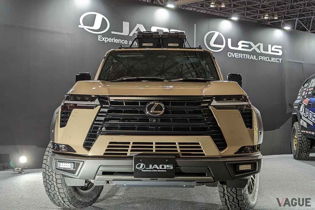 東京オートサロン2024 JAOSブースに展示されたレクサス新型「GX」のカスタムモデル、「GX550 "OVERTRAIL" JAOS ver.」