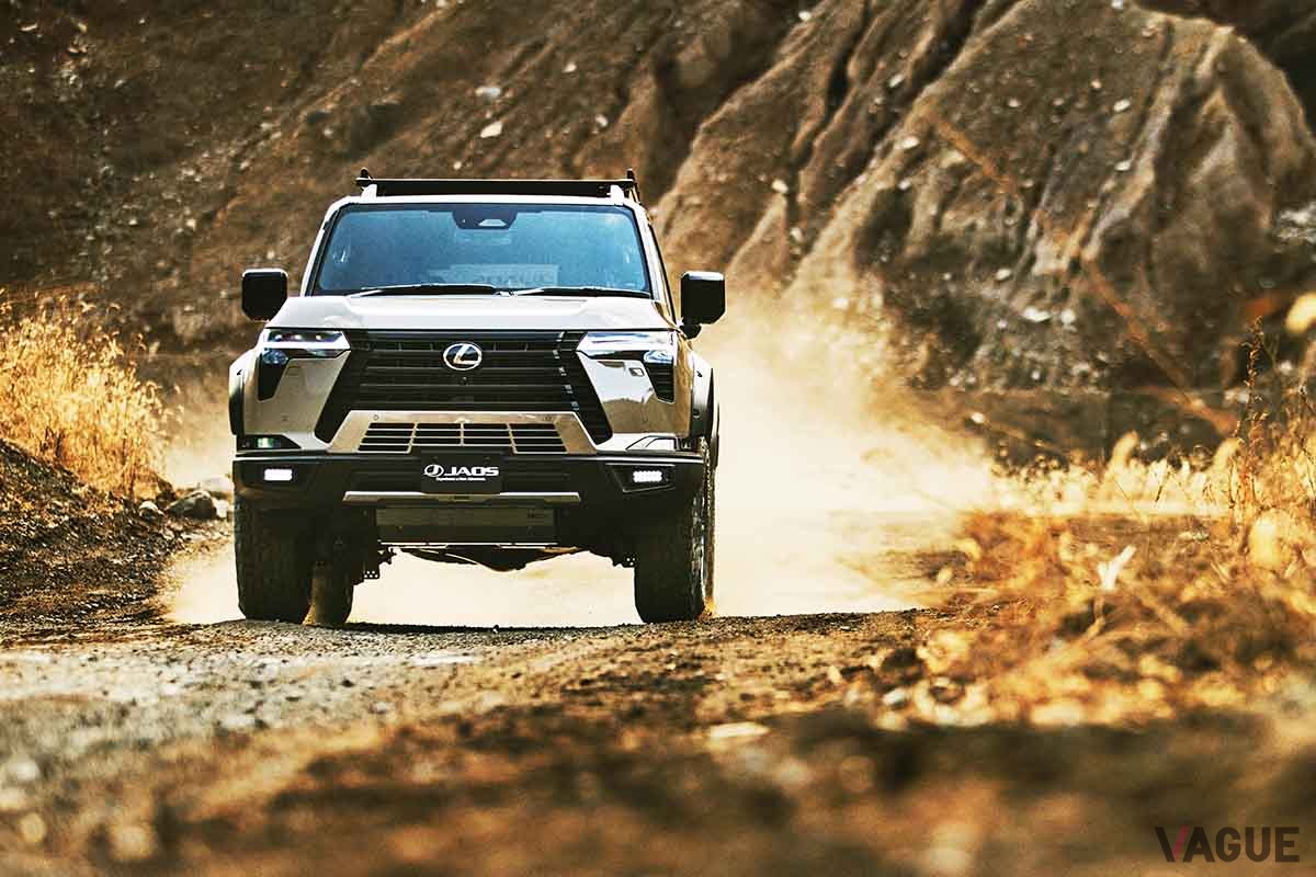 東京オートサロン2024 JAOSブースに展示されたレクサス新型「GX」のカスタムモデル、「GX550 "OVERTRAIL" JAOS ver.」