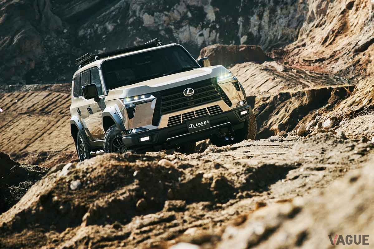 東京オートサロン2024 JAOSブースに展示されたレクサス新型「GX」のカスタムモデル、「GX550 "OVERTRAIL" JAOS ver.」