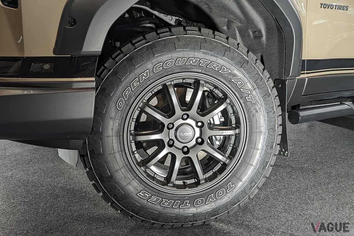 東京オートサロン2024 JAOSブースに展示されたレクサス新型「GX」のカスタムモデル、「GX550 "OVERTRAIL" JAOS ver.」