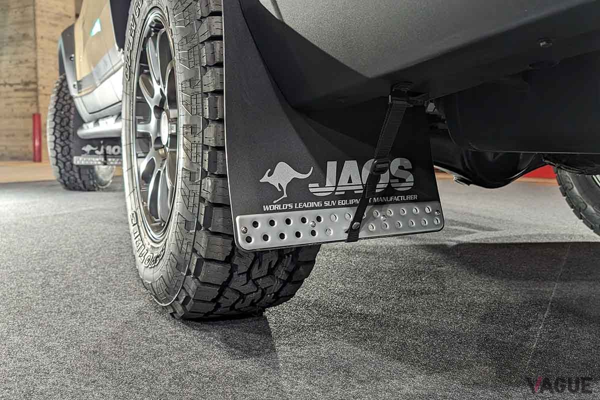 東京オートサロン2024 JAOSブースに展示されたレクサス新型「GX」のカスタムモデル、「GX550 "OVERTRAIL" JAOS ver.」