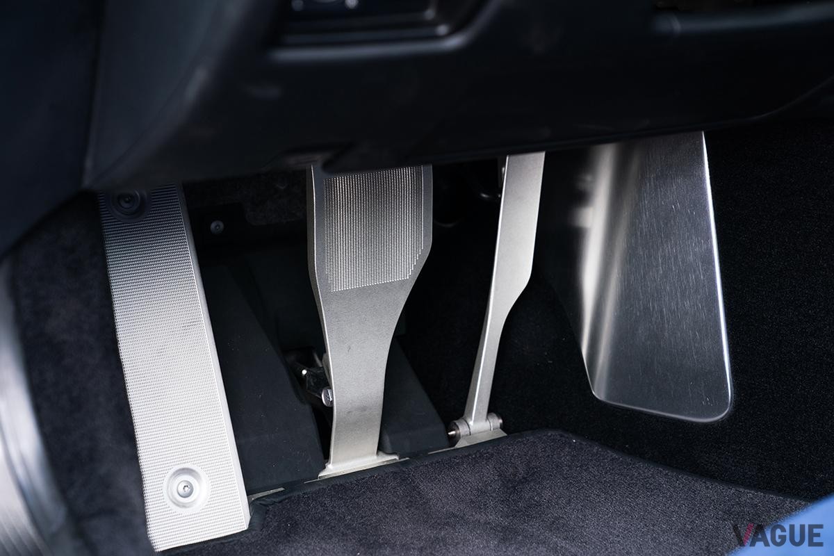 オークションに登場した2012年製のレクサス「LFA」のインテリア(C)2023 Courtesy of RM Sotheby's