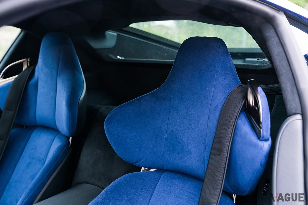 オークションに登場した2012年製のレクサス「LFA」のインテリア(C)2023 Courtesy of RM Sotheby's