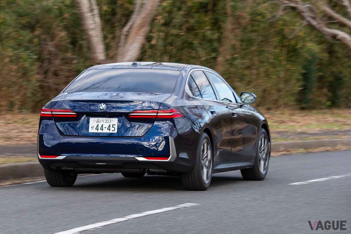 BMW新型「523iセダン」