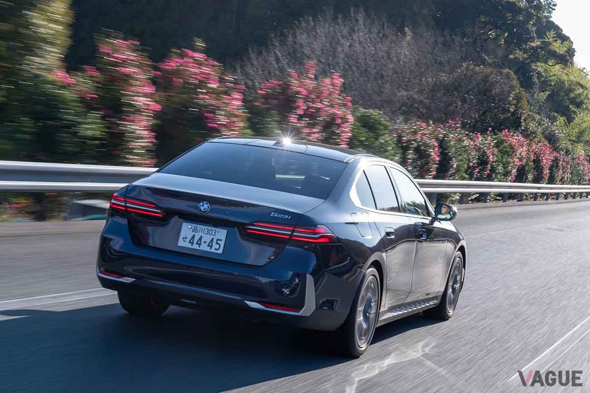 BMW新型「523iセダン」
