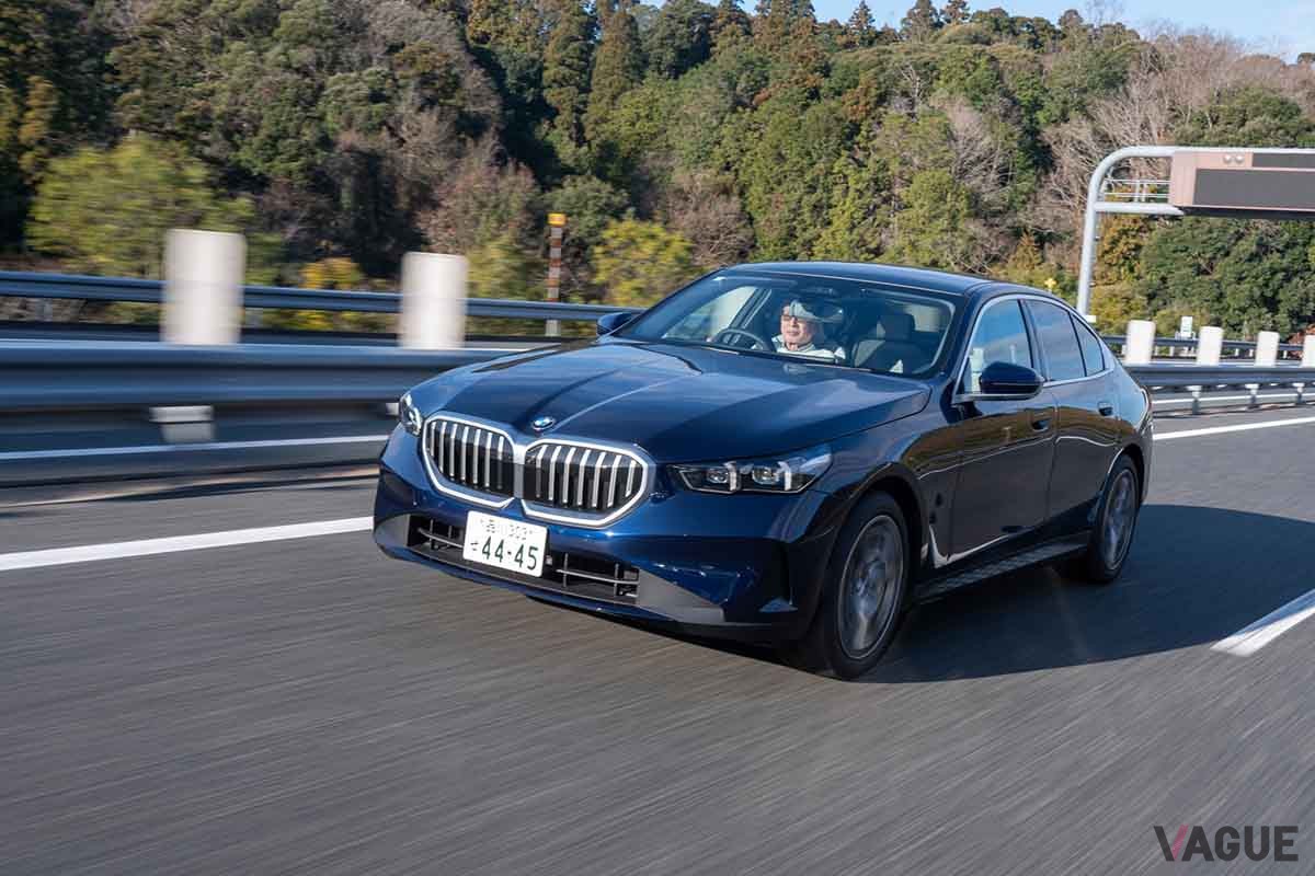 BMW新型「523iセダン」