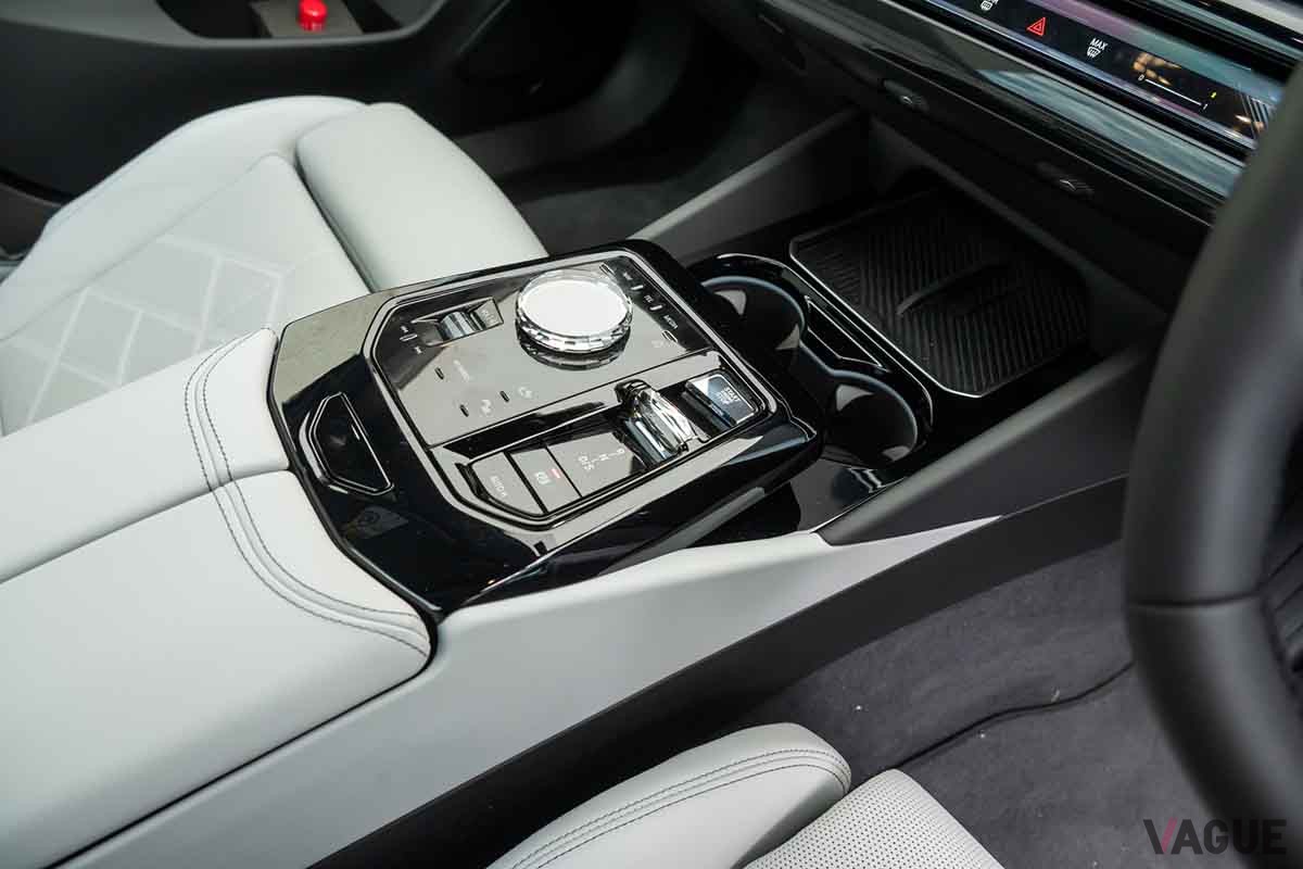 BMW新型「523iセダン」のインテリア