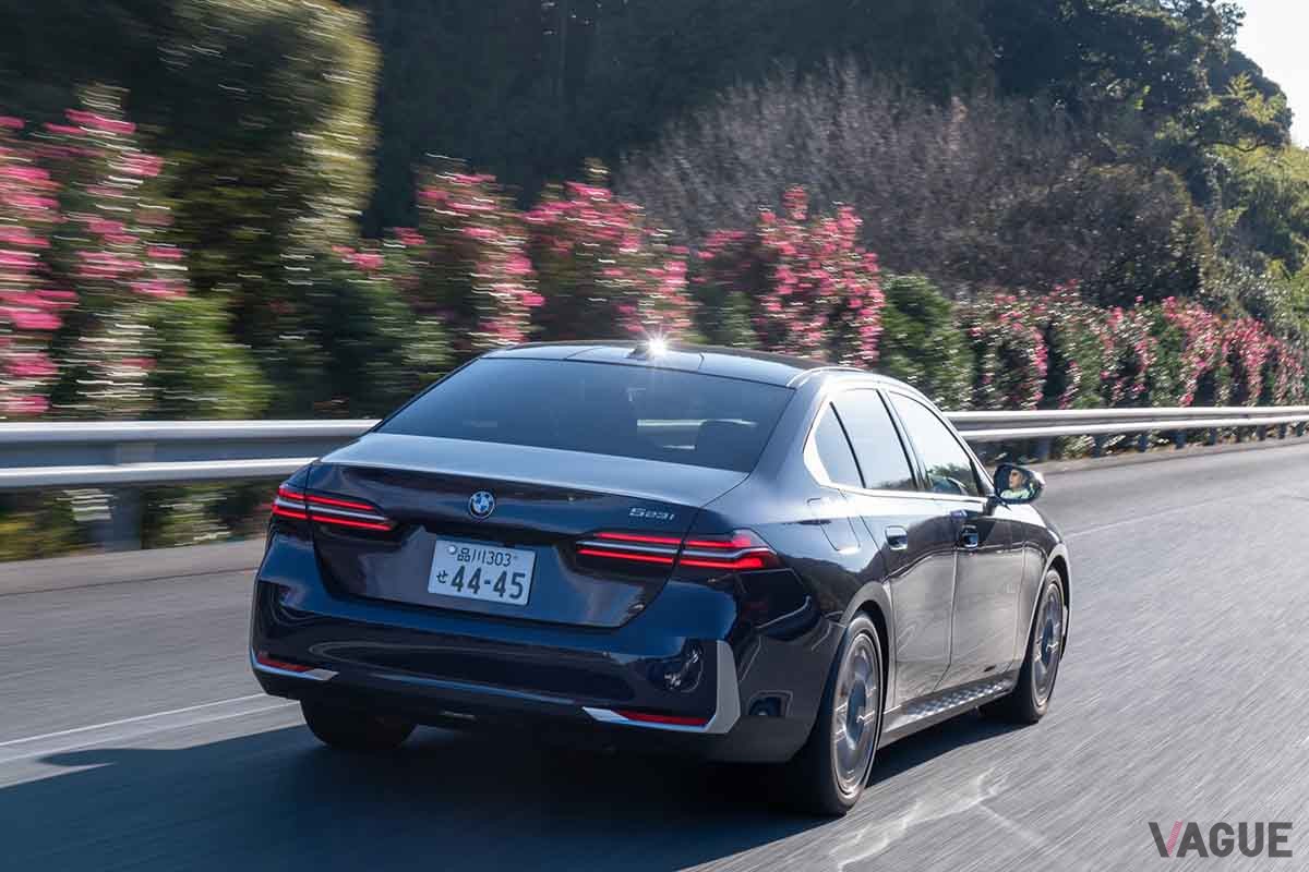 BMW新型「523iセダン」