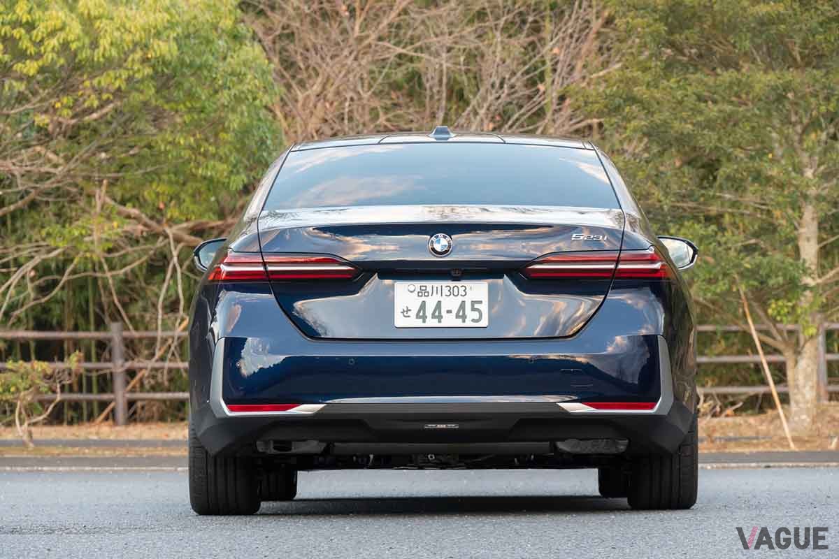 BMW新型「523iセダン」