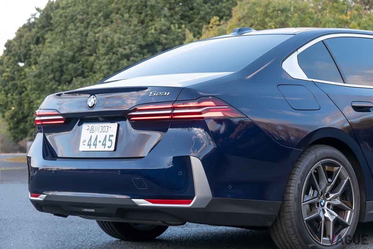 BMW新型「523iセダン」