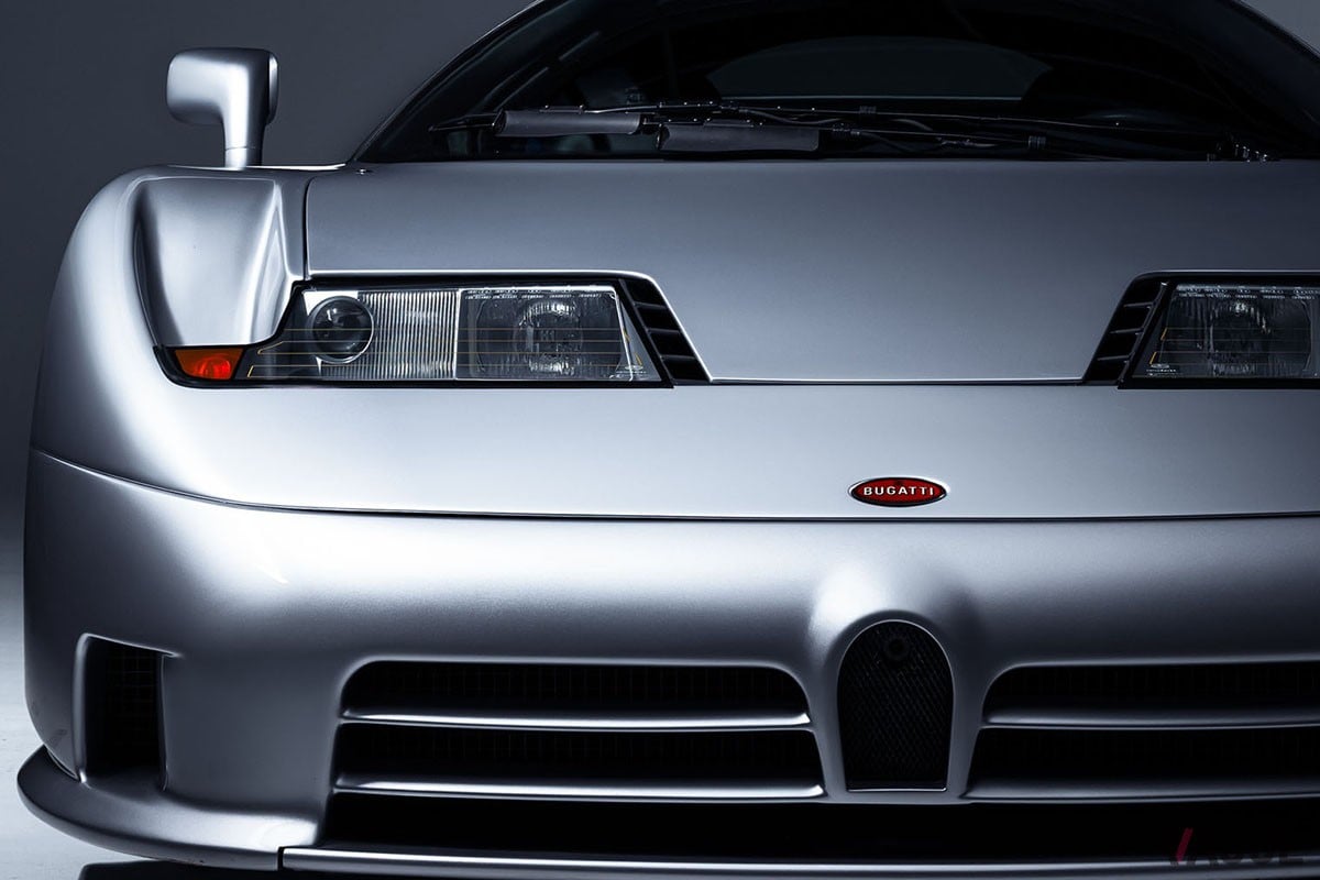 ブガッティ EB110 スーパースポーツ (グリージョ スクーロ) チェイスカー ブガッティ EB110 スーパースポーツ (グリージョ スクーロ) チェイス