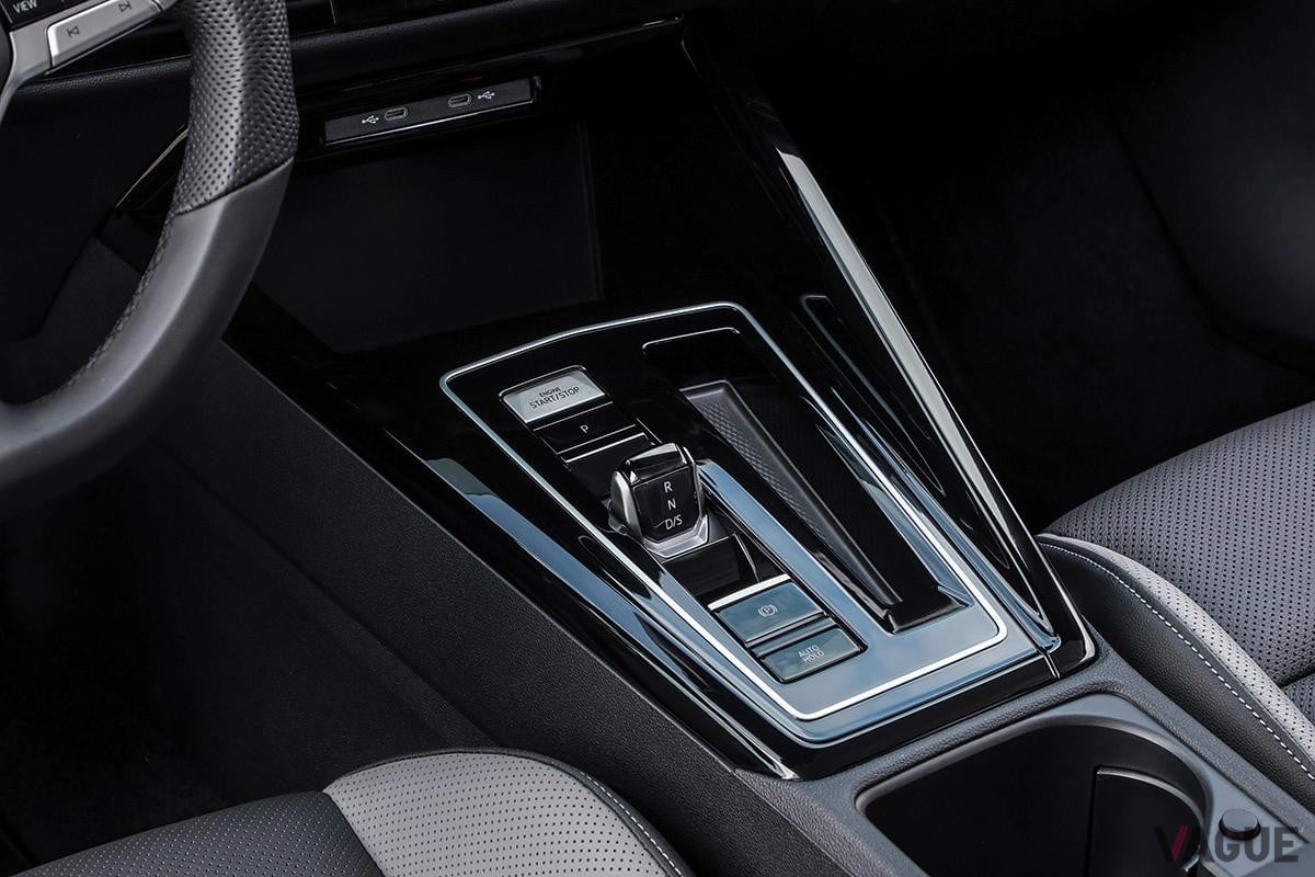 VW改良新型「ゴルフヴァリアント」のインテリア