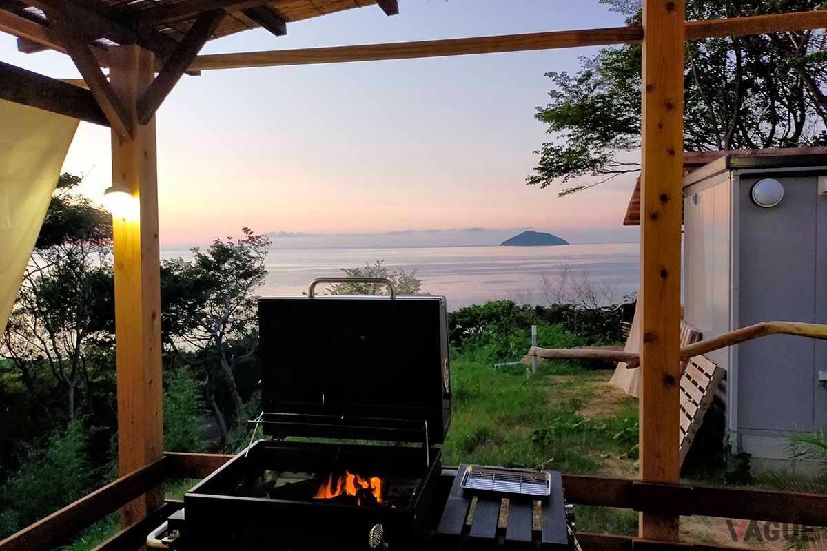 福岡県糸島市にあるグランピング施設「糸島のグランピングnijo」