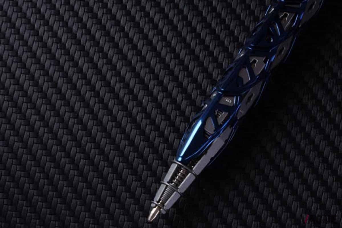 大人っぽく高級感溢れる外観が特徴の「DIYステンレスボールペン」