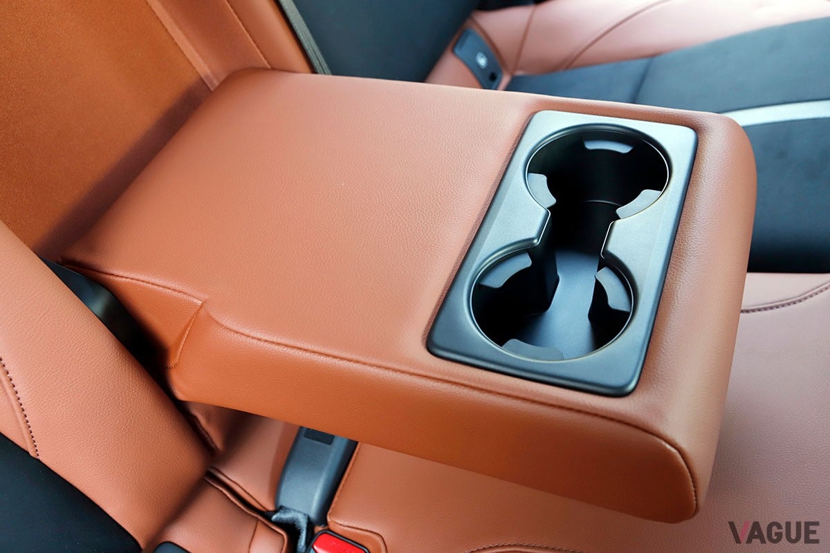 テラコッタ×ブラックのおしゃれ内装が魅力的なマツダ「CX-30レトロスポーツエディション」