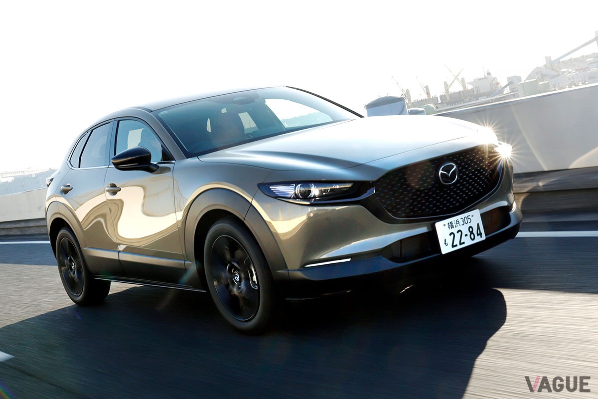 テラコッタ×ブラックのおしゃれ内装が魅力的なマツダ「CX-30レトロスポーツエディション」