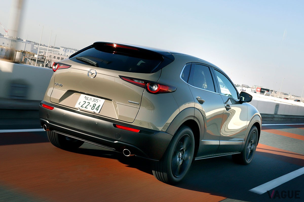 テラコッタ×ブラックのおしゃれ内装が魅力的なマツダ「CX-30レトロスポーツエディション」