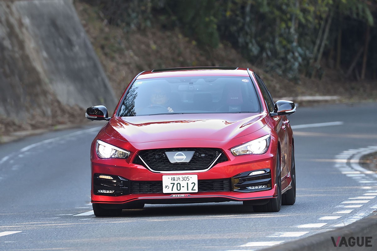スポーツセダンの魅力を余すところなく堪能できる日産「スカイラインNISMO」