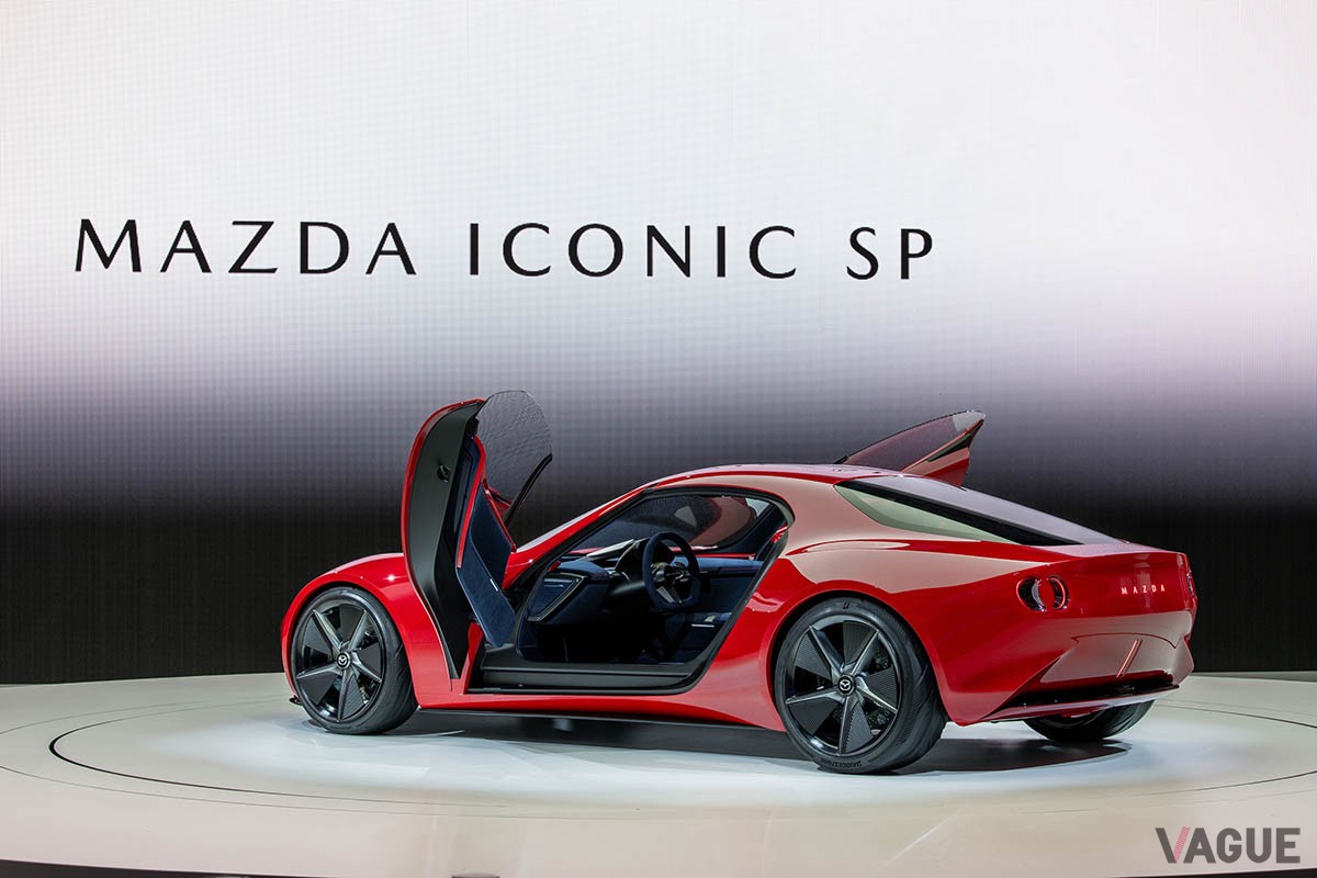 ジャパンモビリティショー2023のマツダブースを沸かせたコンパクトスポーツカーのコンセプトカー「MAZDA ICONIC SP」