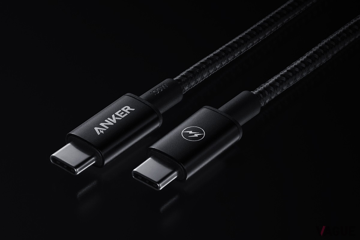 USB C to Cのケーブル