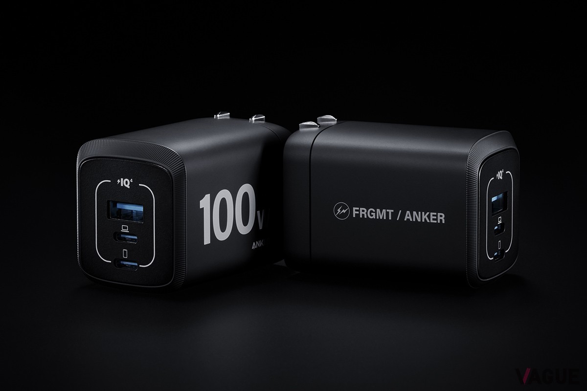 充電器には3ポート搭載し効率のよい急速同時充電に対応