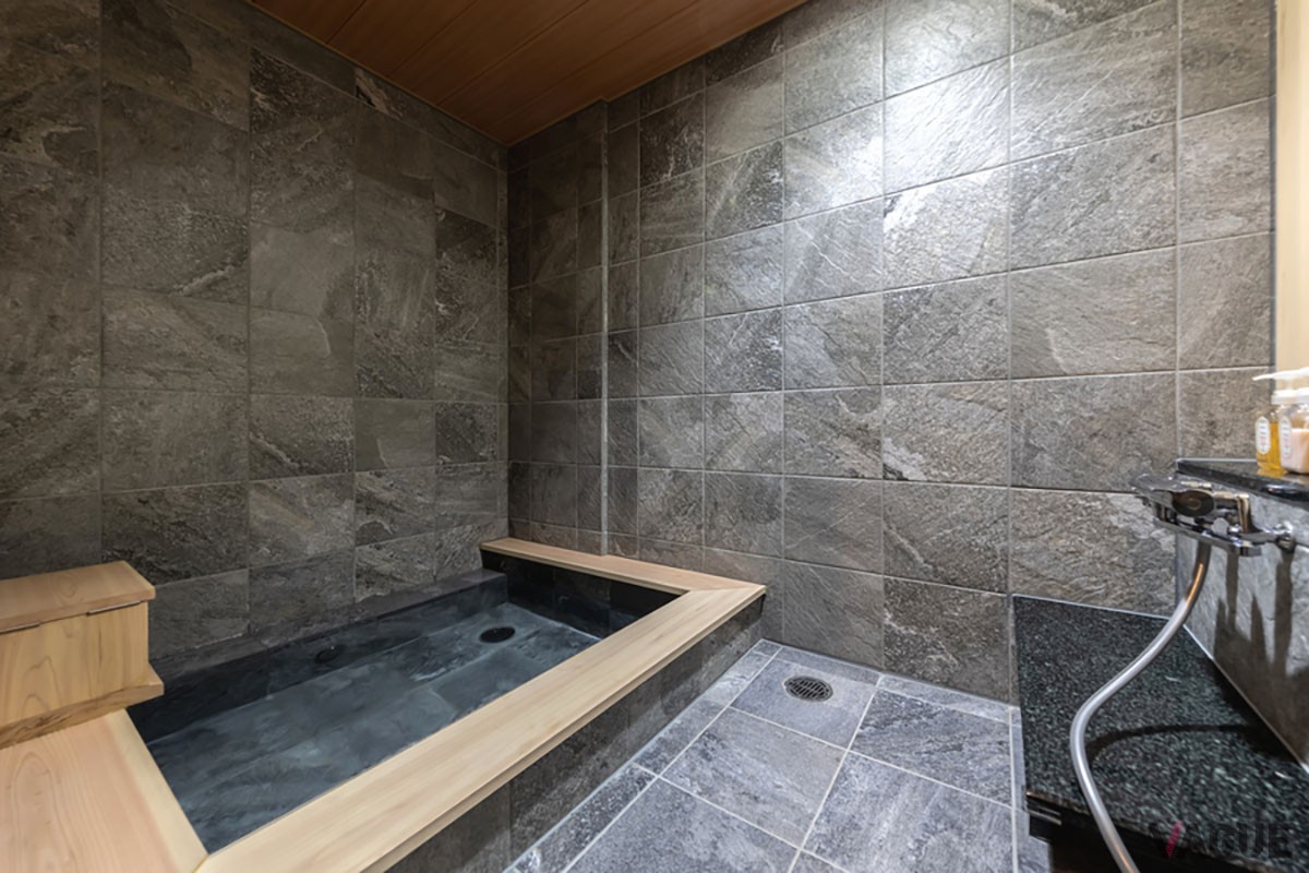 箱根十七湯。名湯・強羅温泉の天然温泉を全室に配湯