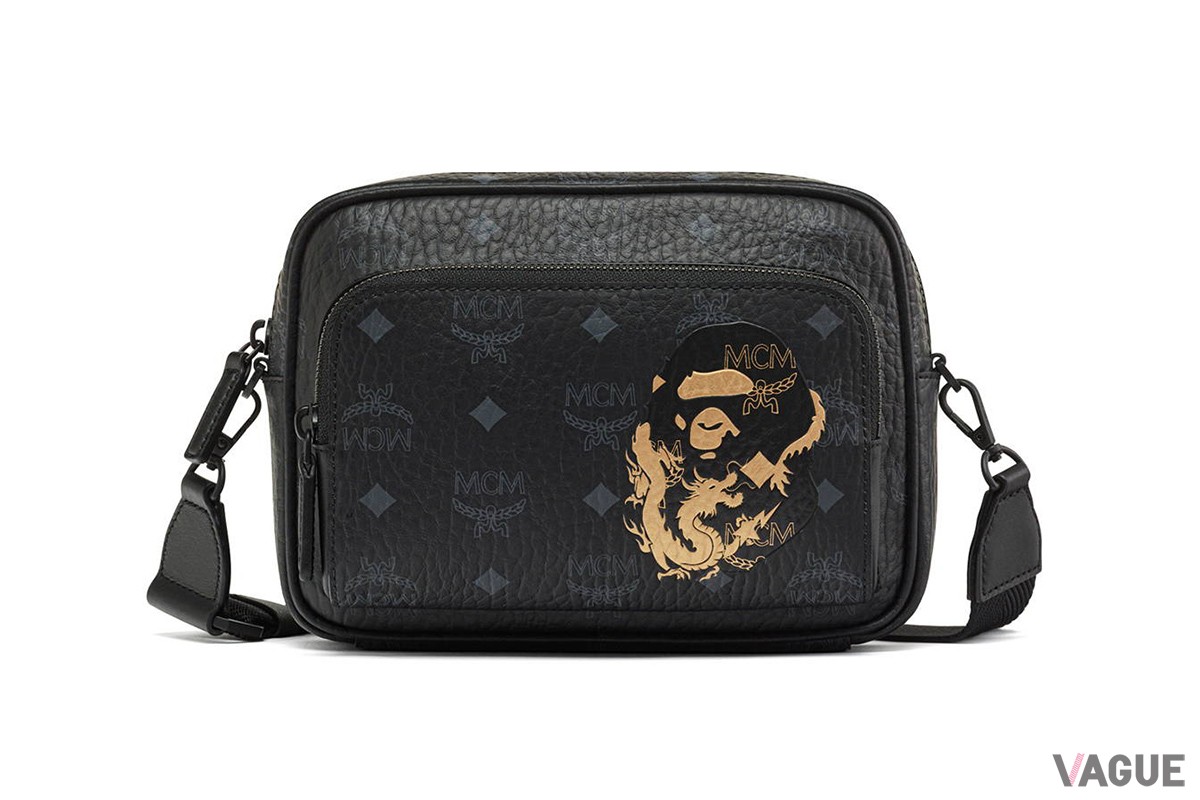「BAPE X MCM AREN LUNAR NEW YEAR VISETOS POUCH」（価格：10万2300円、消費税込） COLOR: BLACK