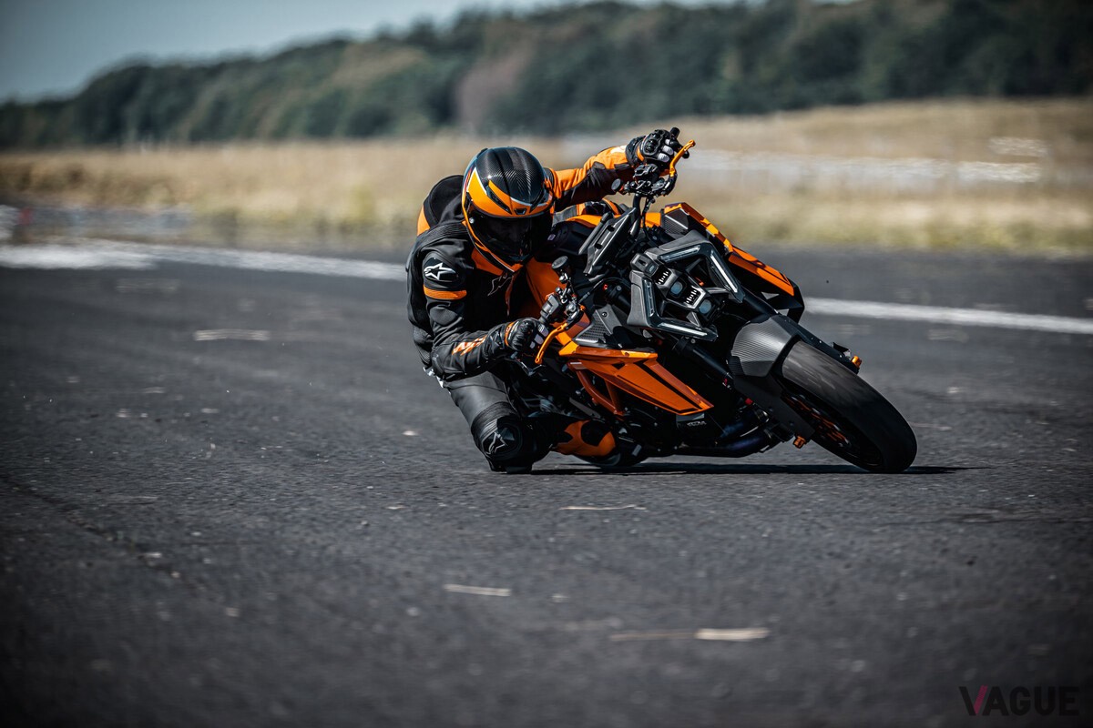 KTM「1390スーパーデュークR EVO」