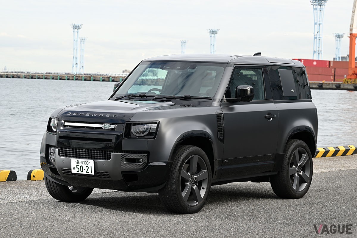 5リッターのスーパーチャージャーつきV8エンジンを搭載したランドローバー「ディフェンダー90 V8 カルパチアン エディション」