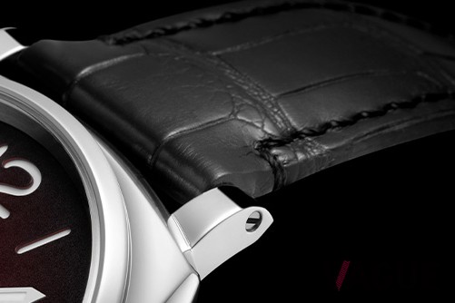 パネライが誇るドレスウォッチコレクションの最新作「ルミノール ドゥエ PAM01424」