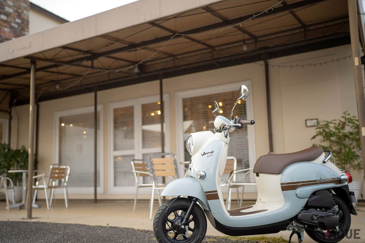 新たにレッド、マットブルー、ライトブルーの新色を設定し、全6色をカラーバリエーションとなったヤマハ「Vino」