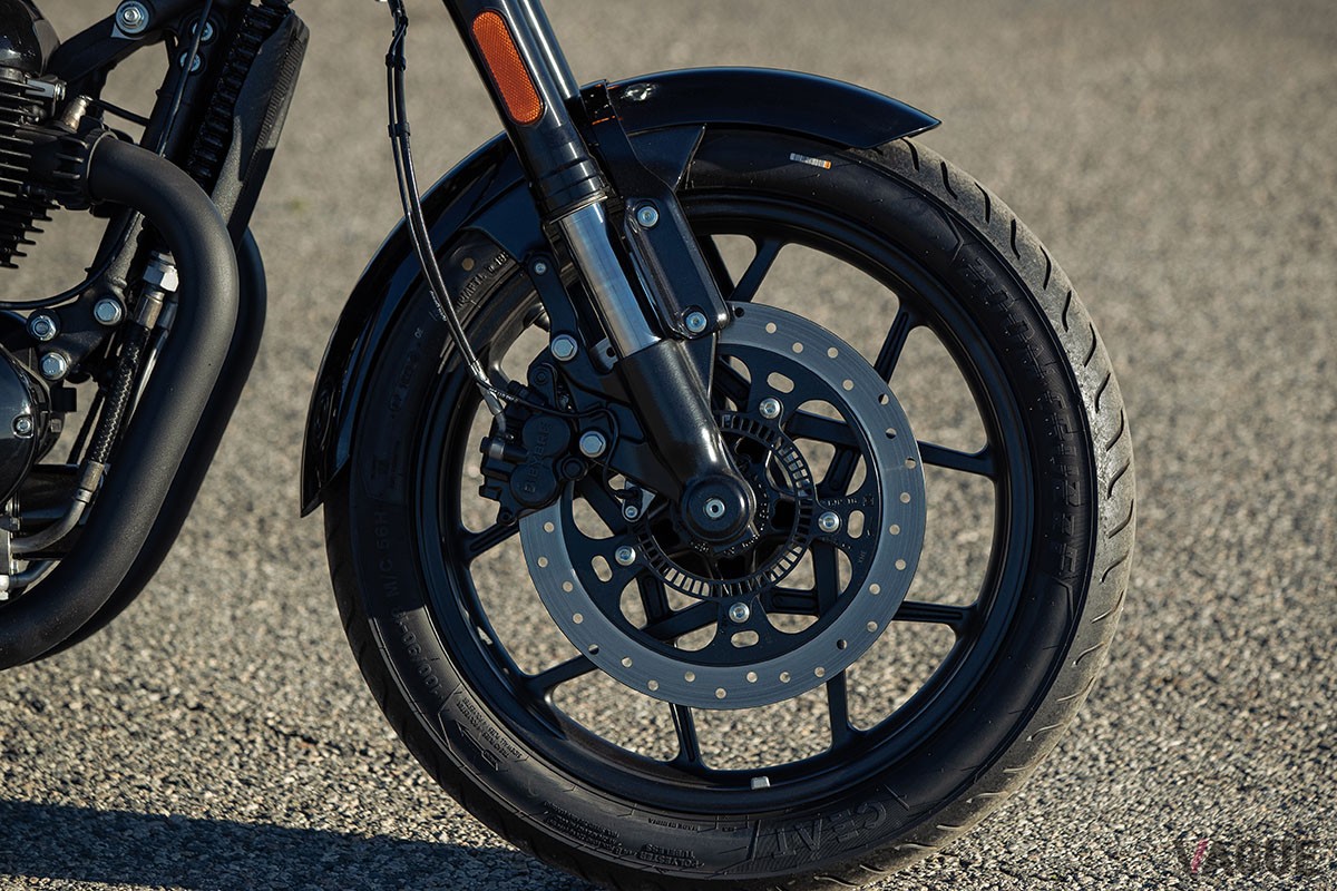 2024年8月の日本上陸が予定されているロイヤルエンフィールドの新しいネイキッドバイク「ショットガン650」