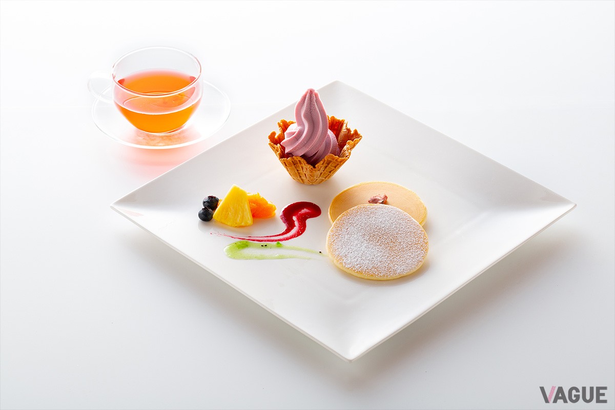 チェックイン後に楽しみたい「桜パンケーキ」のアフタヌーンティー（14:00～15:30）