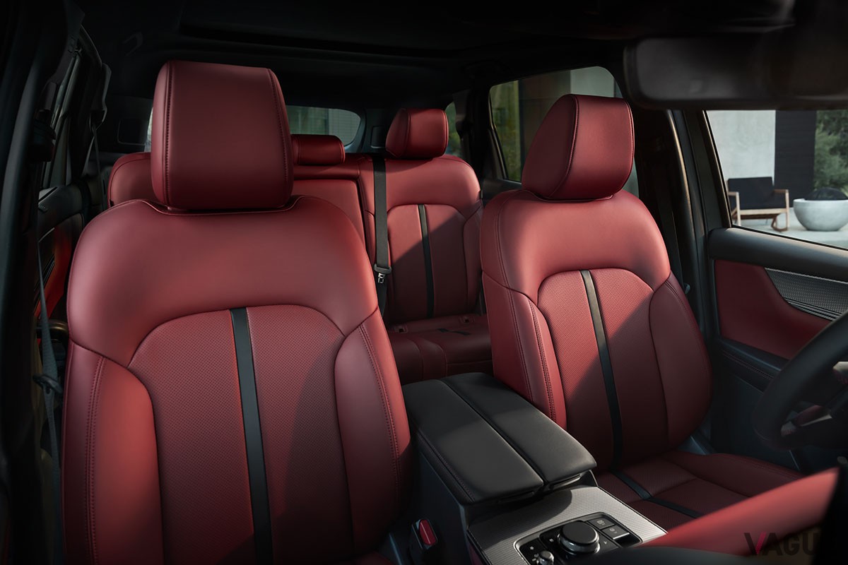 SNS上ですでに賛否の声が見受けられる新型「CX-70」は、マツダで最大の北米市場向け2列シートSUV