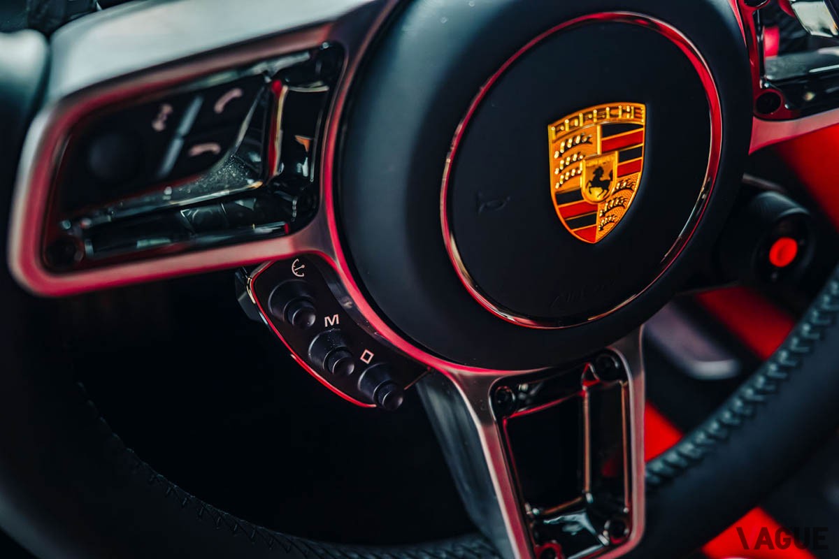 オークションに登場したポルシェ「918ヴァイザッハスパイダー」のインテリア
