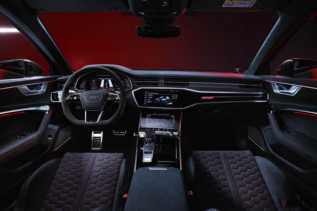欧州で登場した世界660台の限定車、アウディ「RS6アバントGT」のインテリア