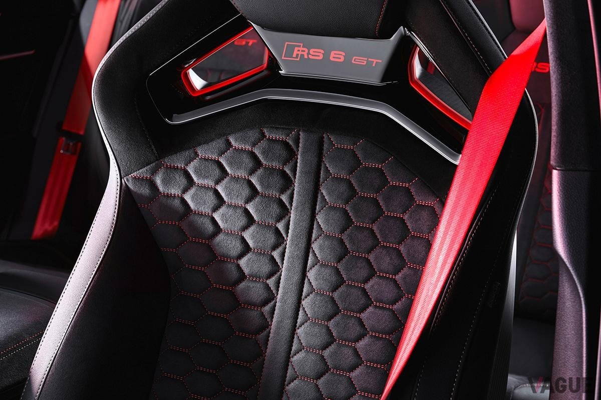欧州で登場した世界660台の限定車、アウディ「RS6アバントGT」のインテリア
