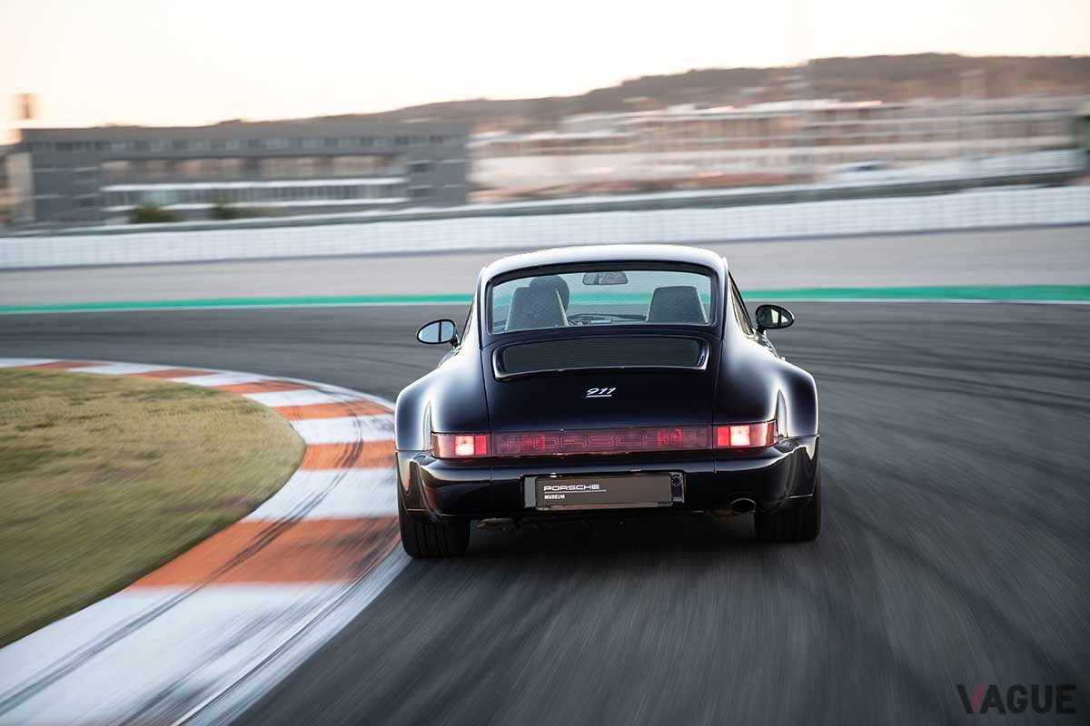 ポルシェ「911カレラ（964型）」