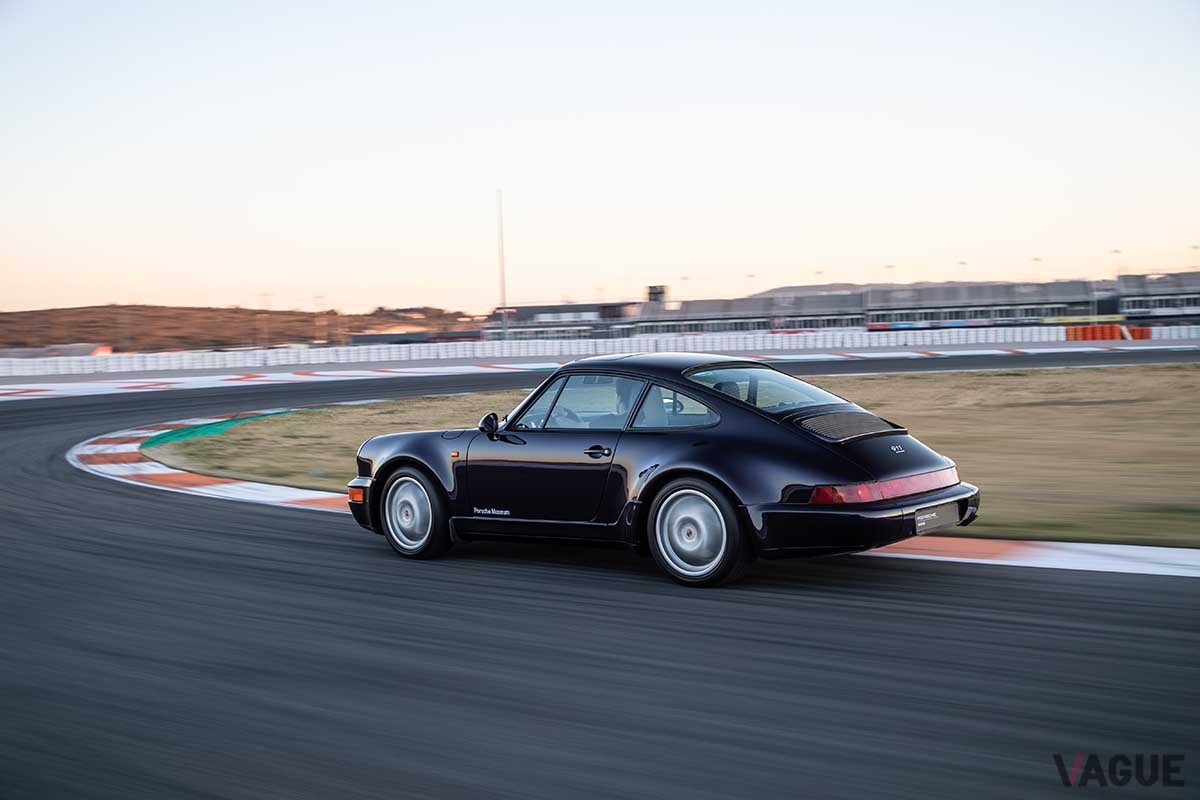ポルシェ「911カレラ（964型）」