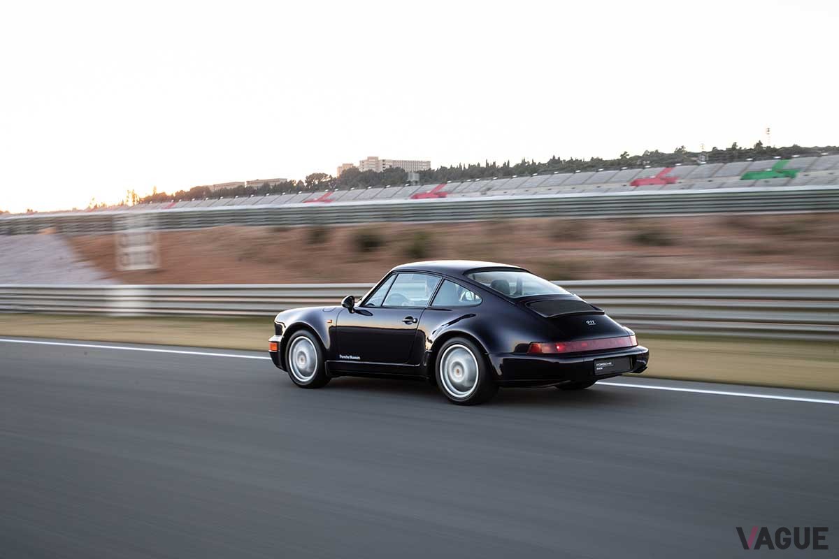 ポルシェ「911カレラ（964型）」