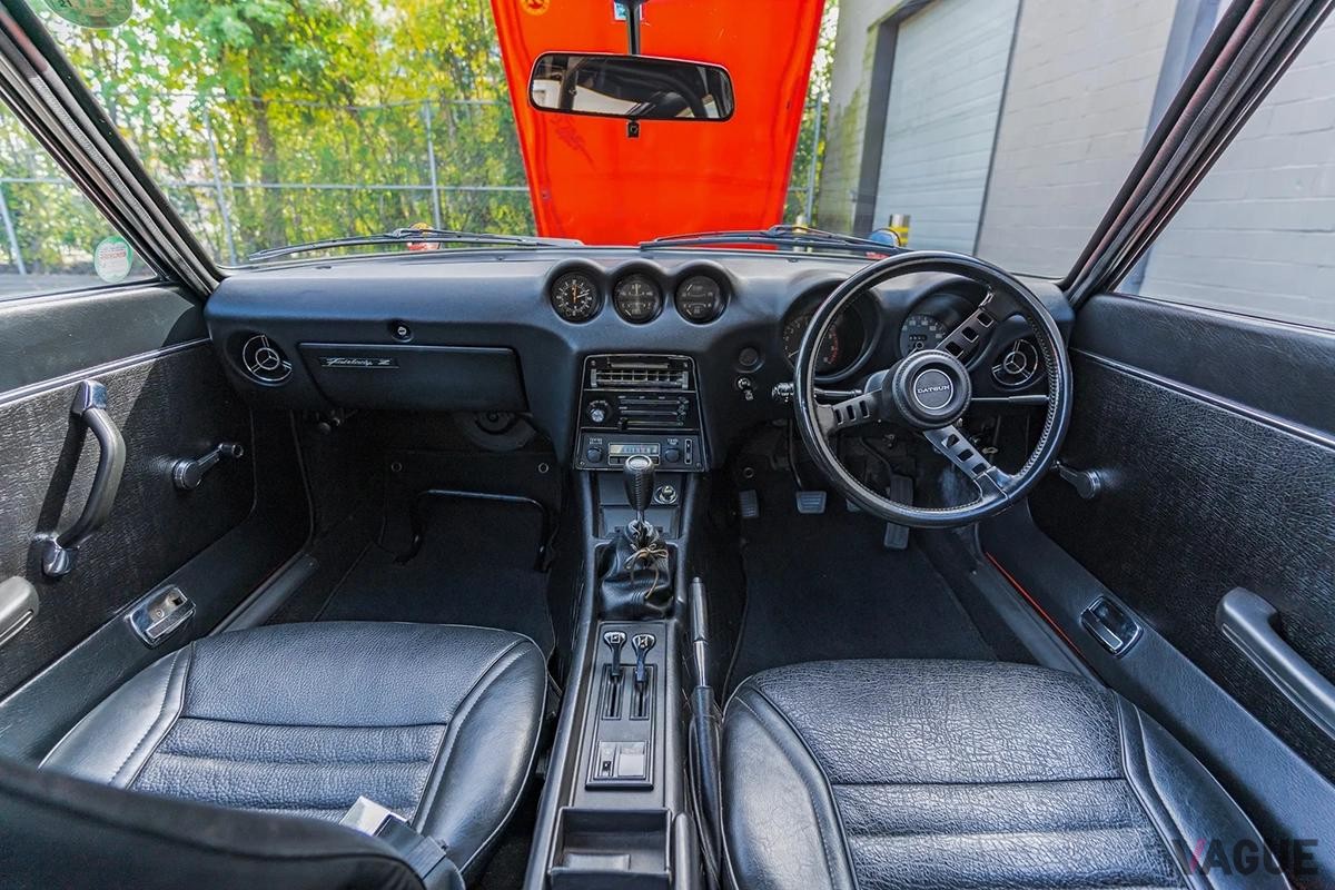 米国のオークションに出品された1971年式日産「フェアレディZ432」のインテリア