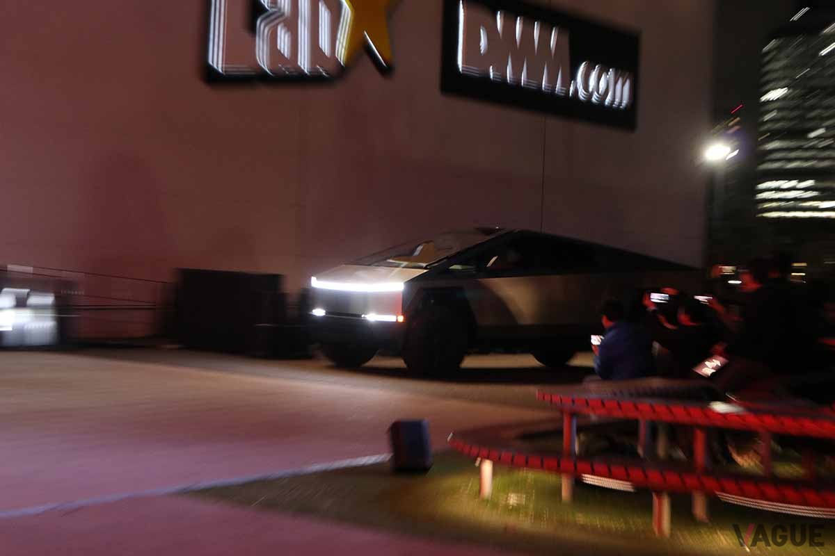日本初公開されたテスラ新型「サイバートラック」のイベントの様子