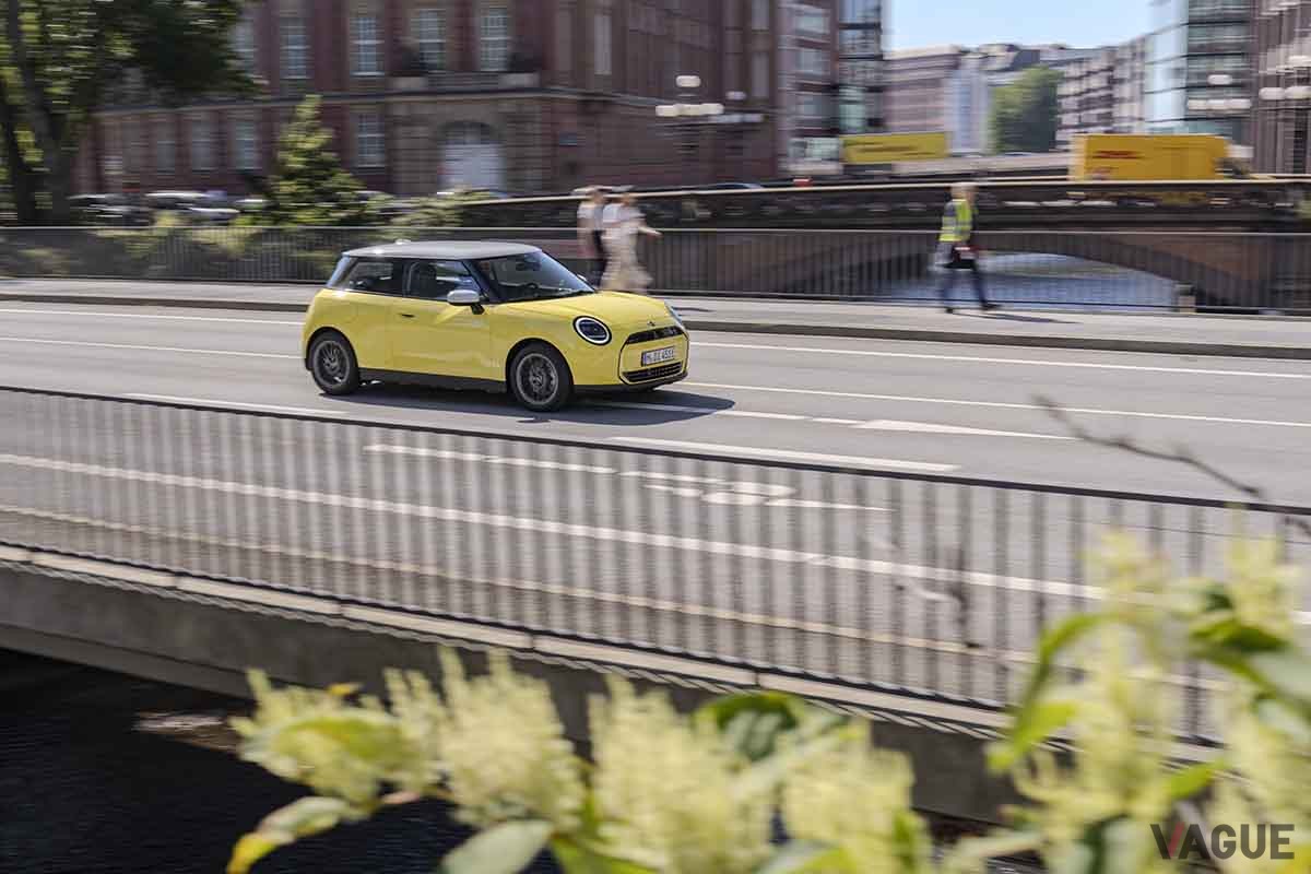 新型「ミニ・クーパーE」