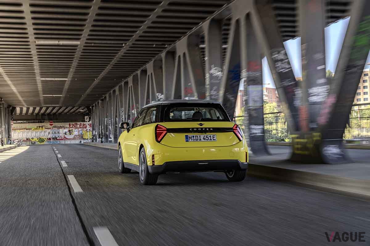 新型「ミニ・クーパーE」
