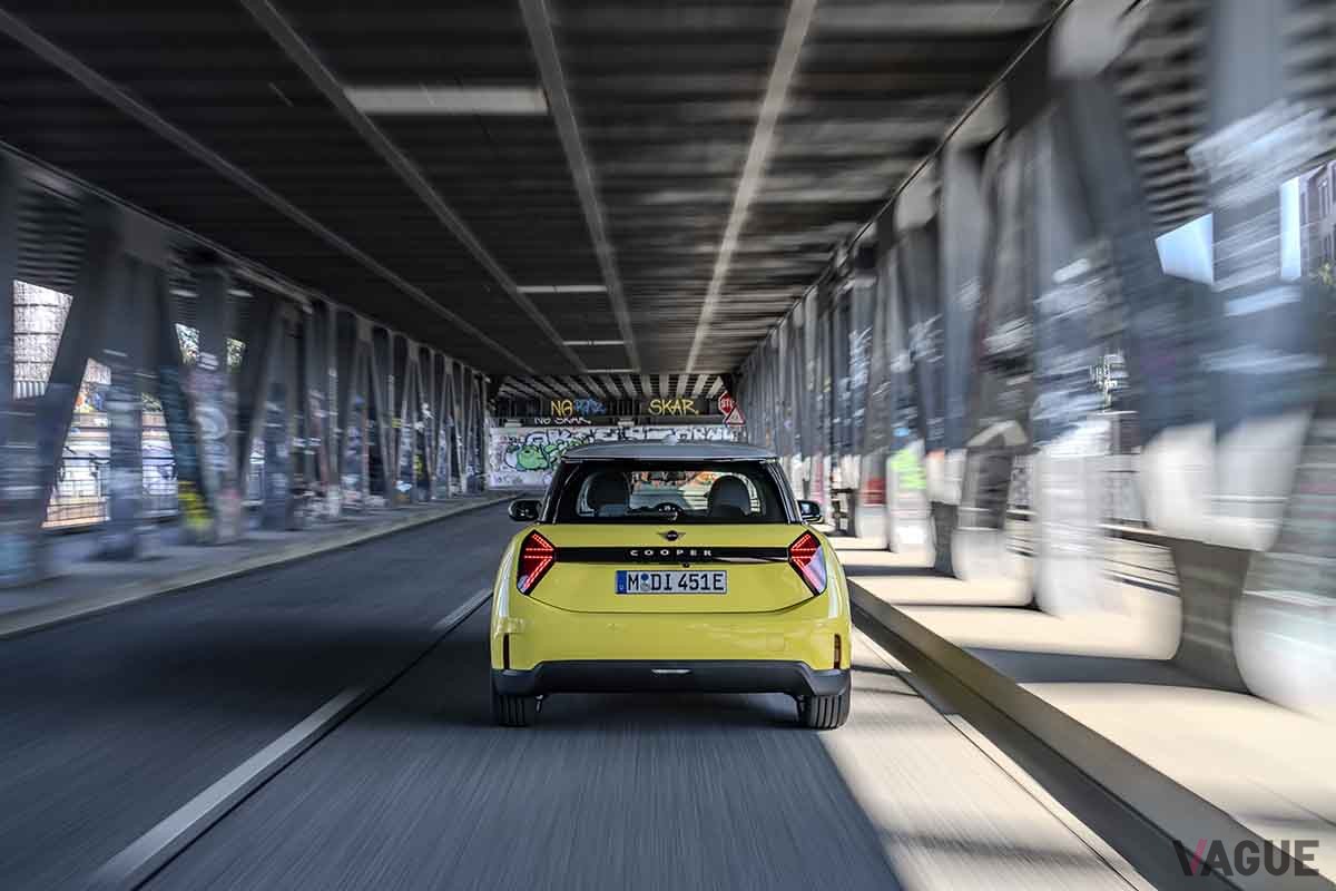 新型「ミニ・クーパーE」
