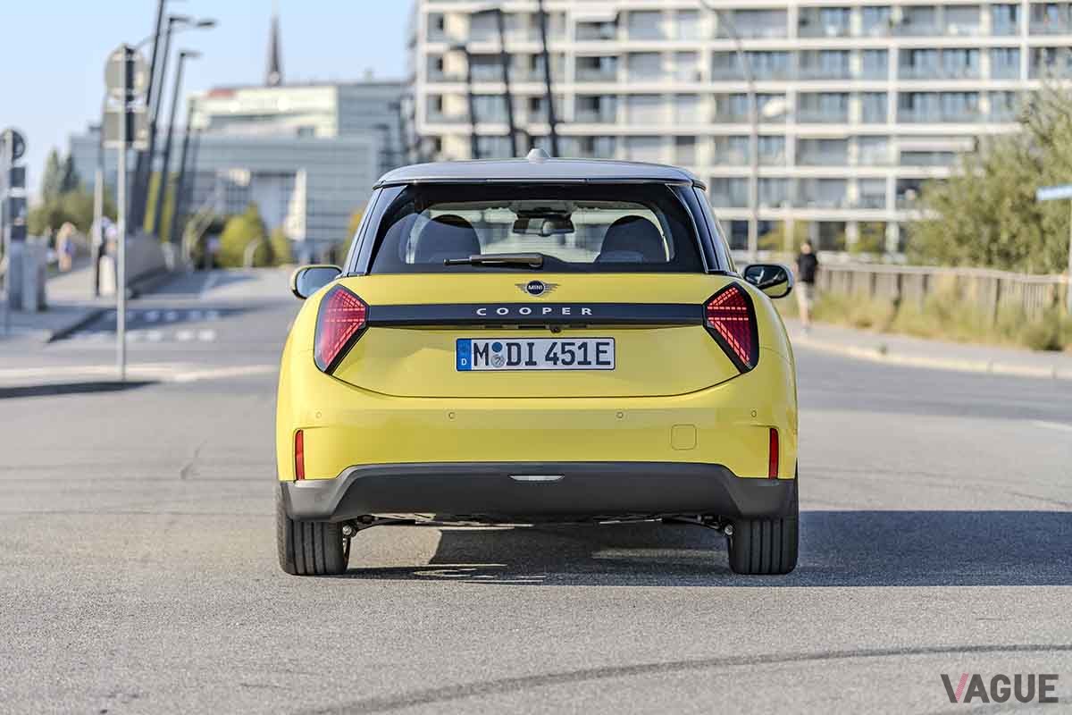 新型「ミニ・クーパーE」