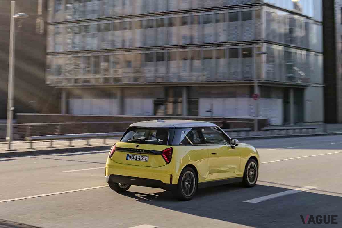 新型「ミニ・クーパーE」